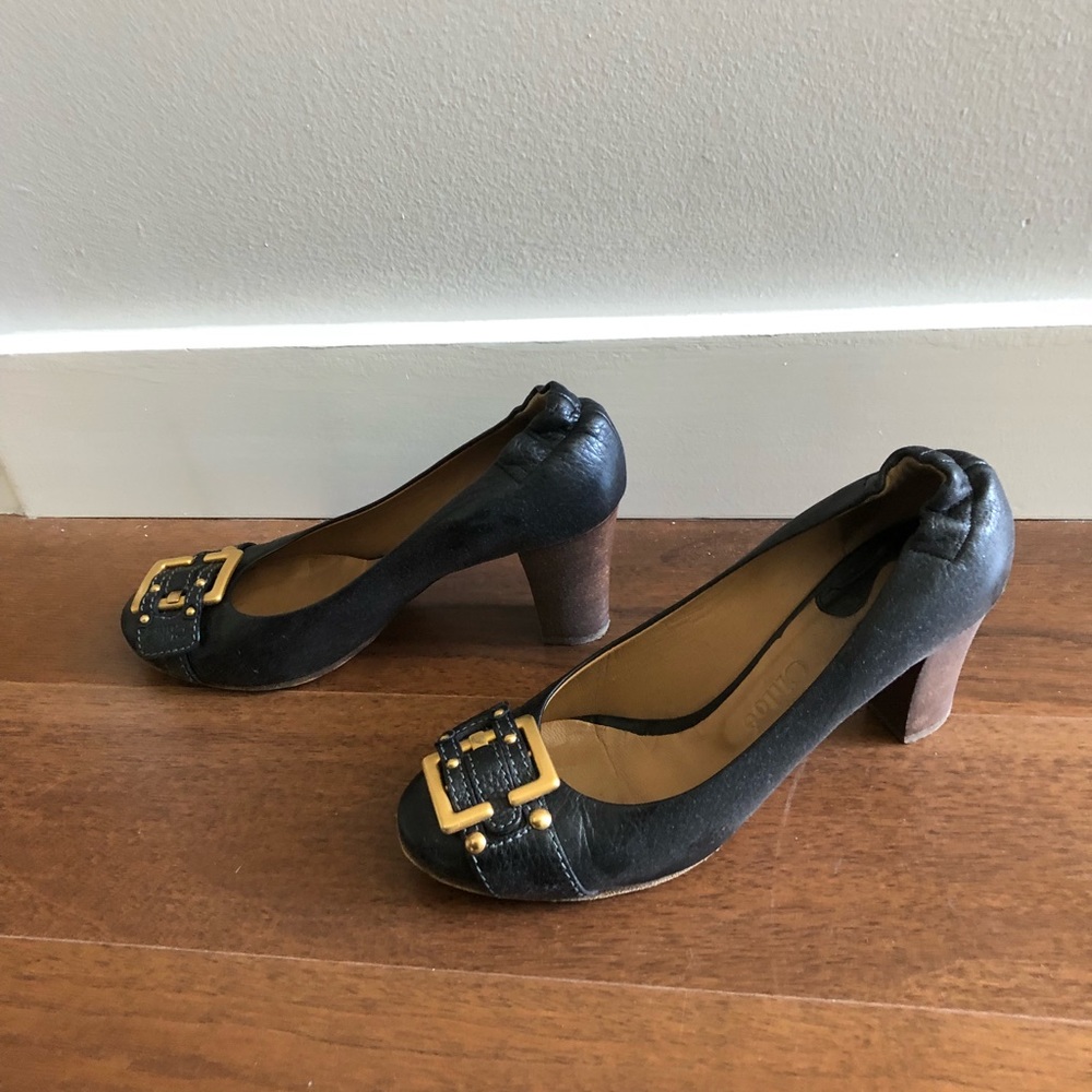 Chloe Pumps with Gold Buckle - 37.5 - Picture 2 of 5